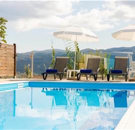 5 bedroom villa with pool, near Acharavi, sleeps 9